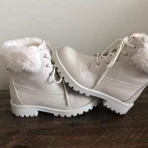 BCBG little girls boots